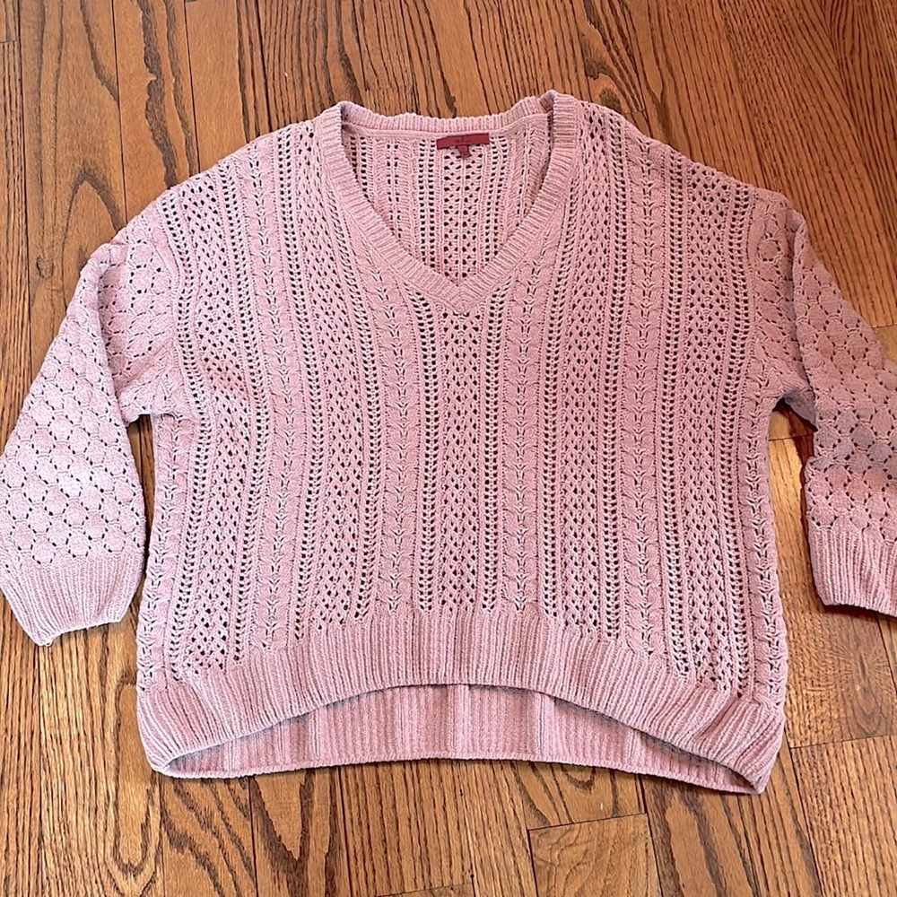 BKE Red sweater. Mauve color. Size large